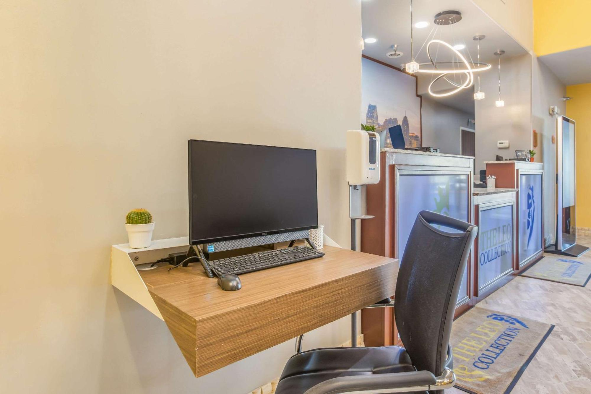 The Leo Collection Detroit, Ascend Hotel Collection Lincoln Park Ngoại thất bức ảnh