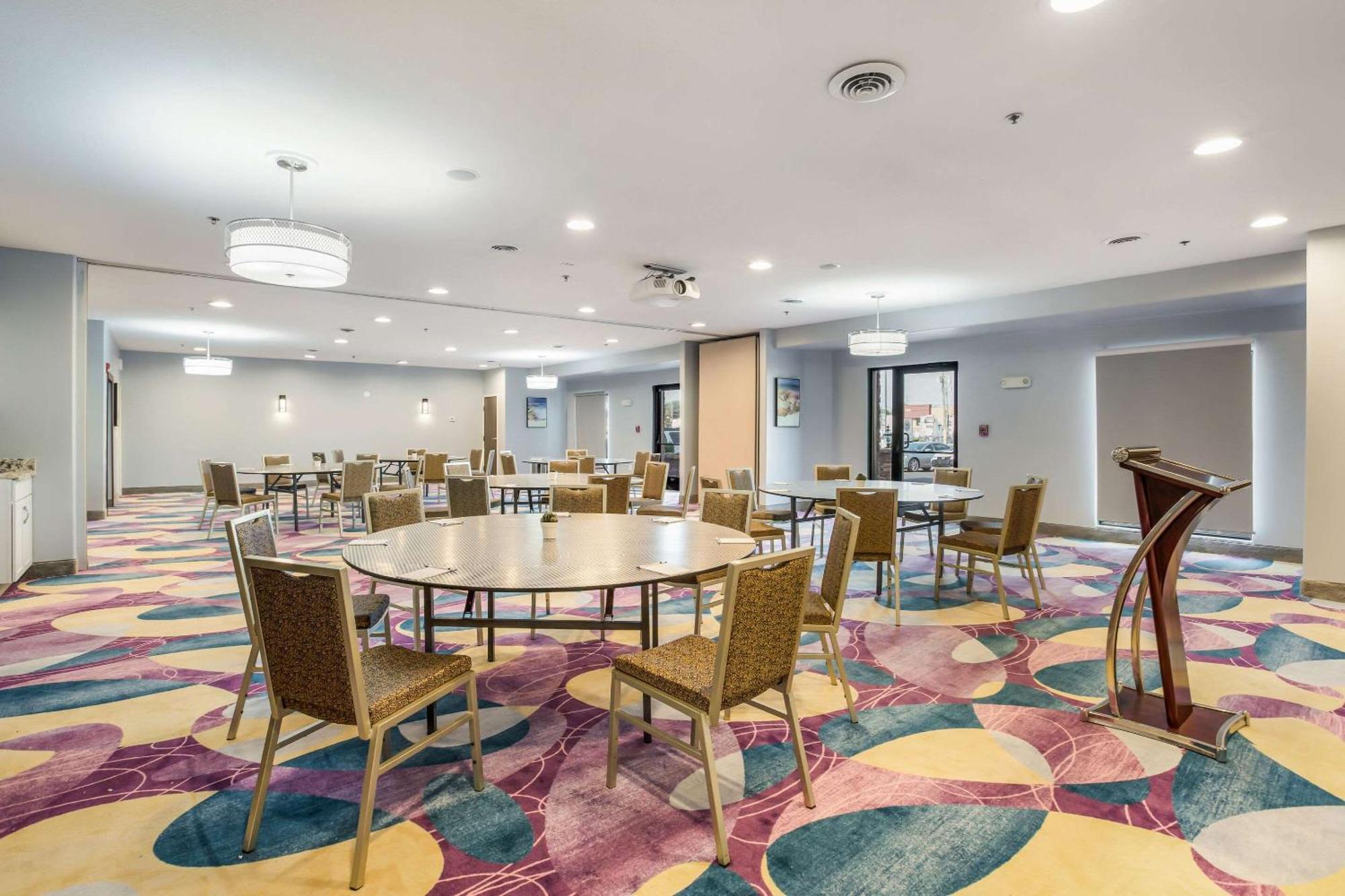 The Leo Collection Detroit, Ascend Hotel Collection Lincoln Park Ngoại thất bức ảnh