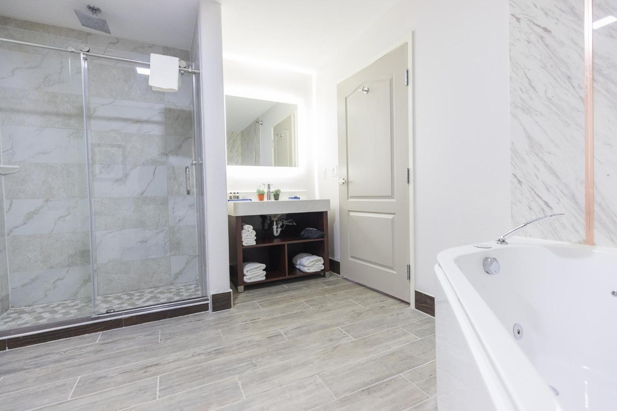 The Leo Collection Detroit, Ascend Hotel Collection Lincoln Park Ngoại thất bức ảnh